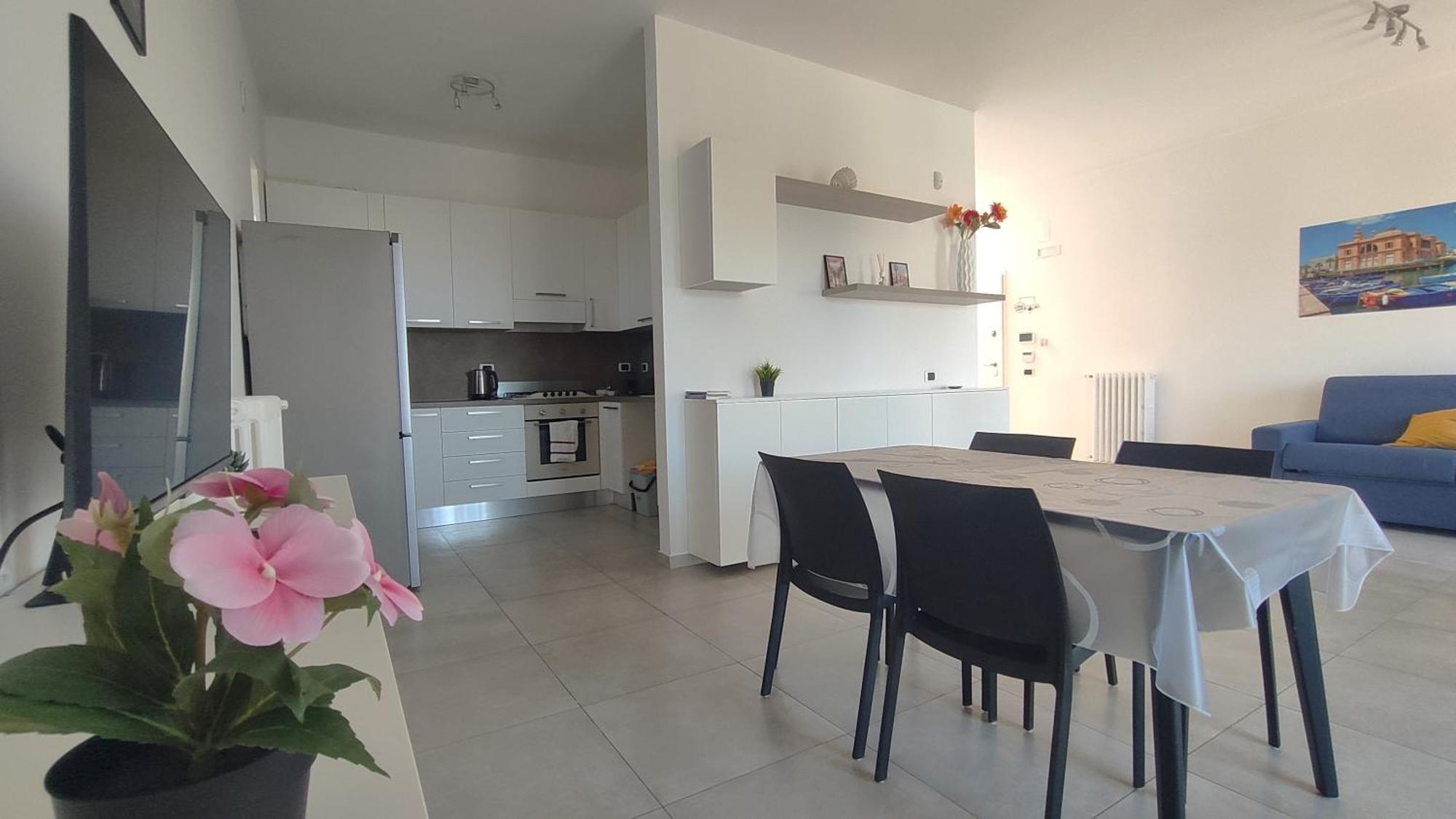 Seagull Apartments - Front And Sea View & Airport Bari Exterior foto